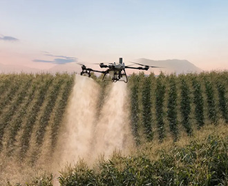 DJI Agras T55 realizando labores de pulverización
