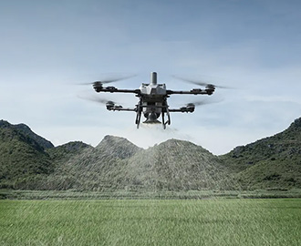 DJI Agras T55 realizando labores de esparcido